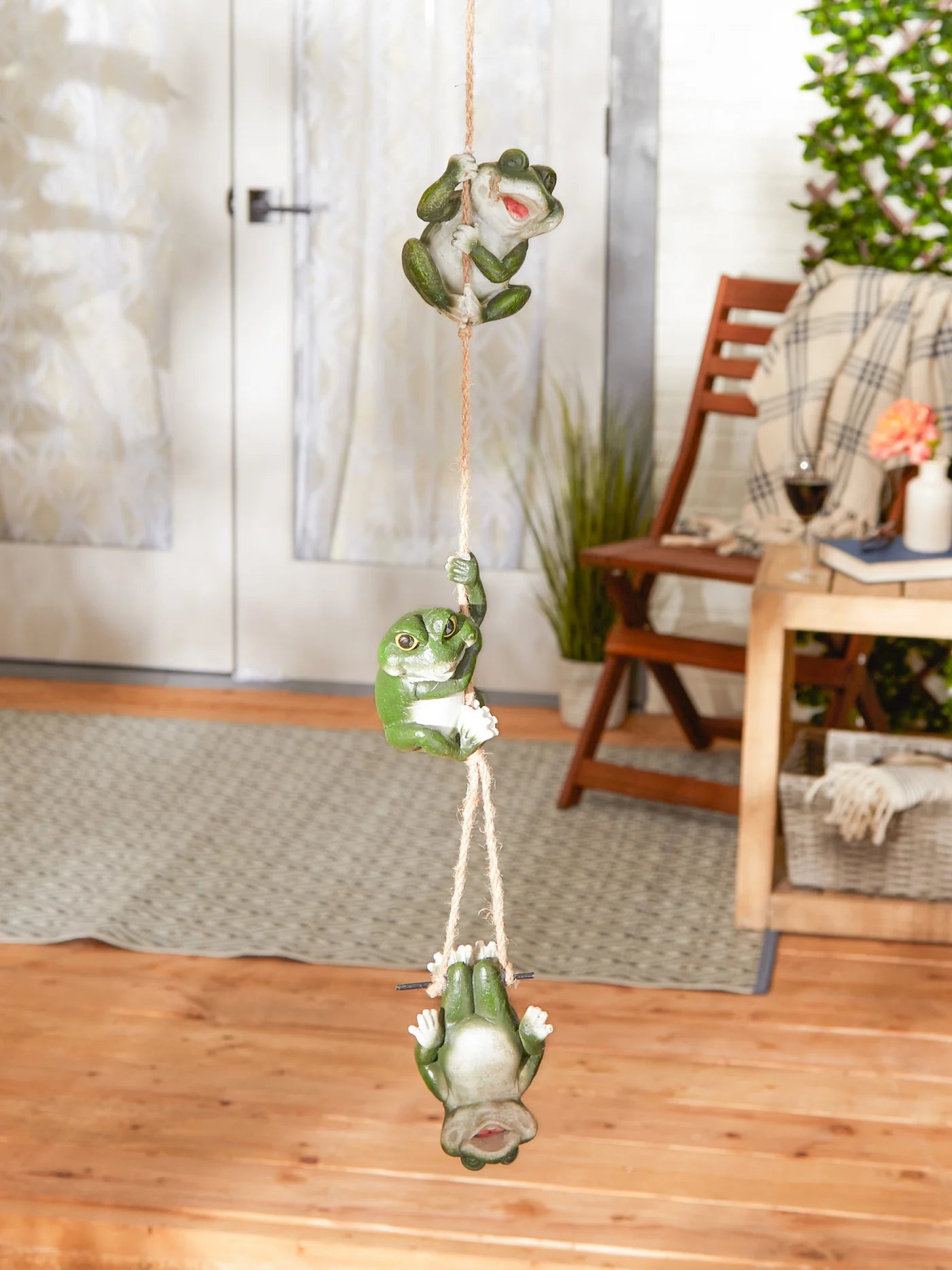 FROLICKING FROGS HANGING DECORATION
