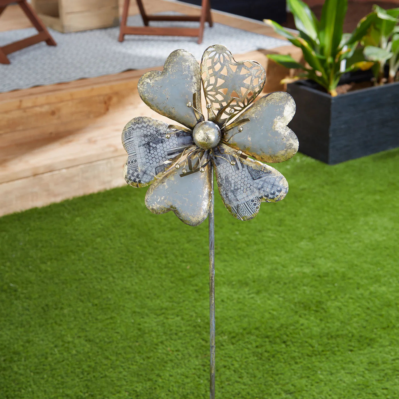 MEDIUM FLOWER GARDEN STAKE