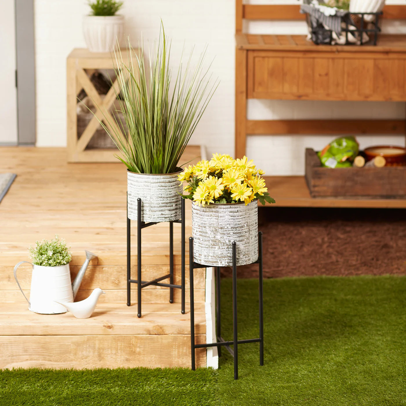 WHITE WASH GALVANIZED BUCKET PLANT STAND SET/2