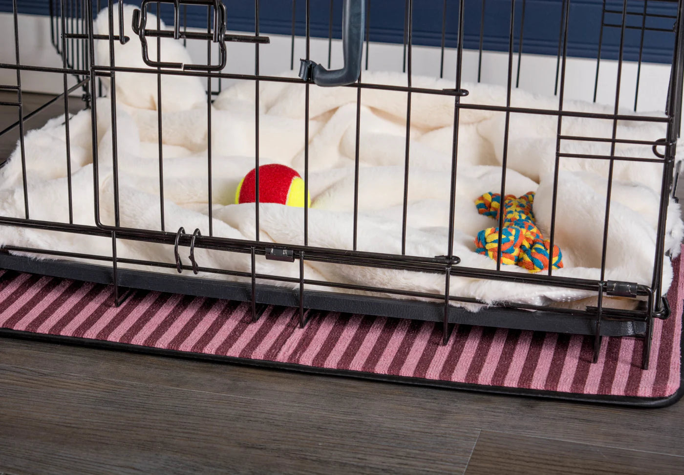 CAGE LINER FAUX FUR CRANBERRY LG